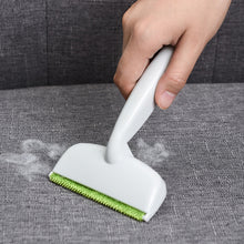 Cargar imagen en el visor de la galería, Cepillo de limpieza de grietas de doble cabezal, limpiador para quitar el polvo de alfombras, esquinas, ranuras para sofás