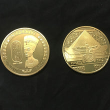 Учитај слику у прегледач галерије, Чврста египатска Нефертити фигура утиснута колекција пригодни поклон новчића