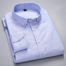 Cargar imagen en el visor de la galería, Camisas Oxford de manga larga a rayas a cuadros para hombre, camisa informal de algodón con botones de ajuste estándar y un solo bolsillo tipo parche