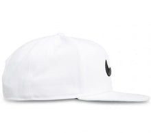 Cargar imagen en el visor de la galería, Nike | GORRA SWOOSH PRO PICO PLANO
