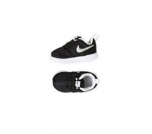 NIKE | NIÑO ROSHE UNO